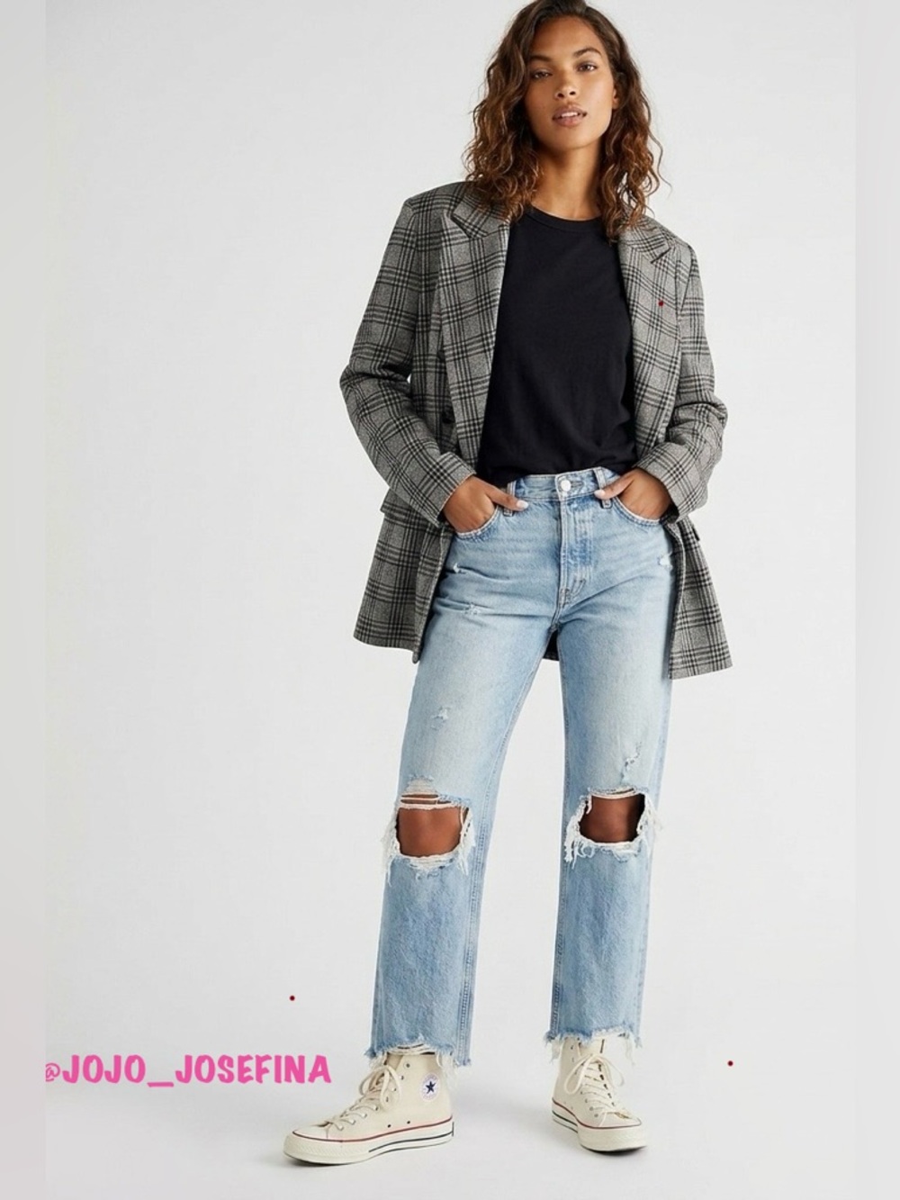 Free People We the Free $78 Maggie Mid Rise Straight Leg Distressed Jeans 25